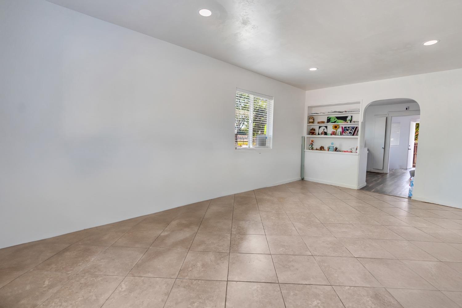 9th Street, Los Banos, California image 8