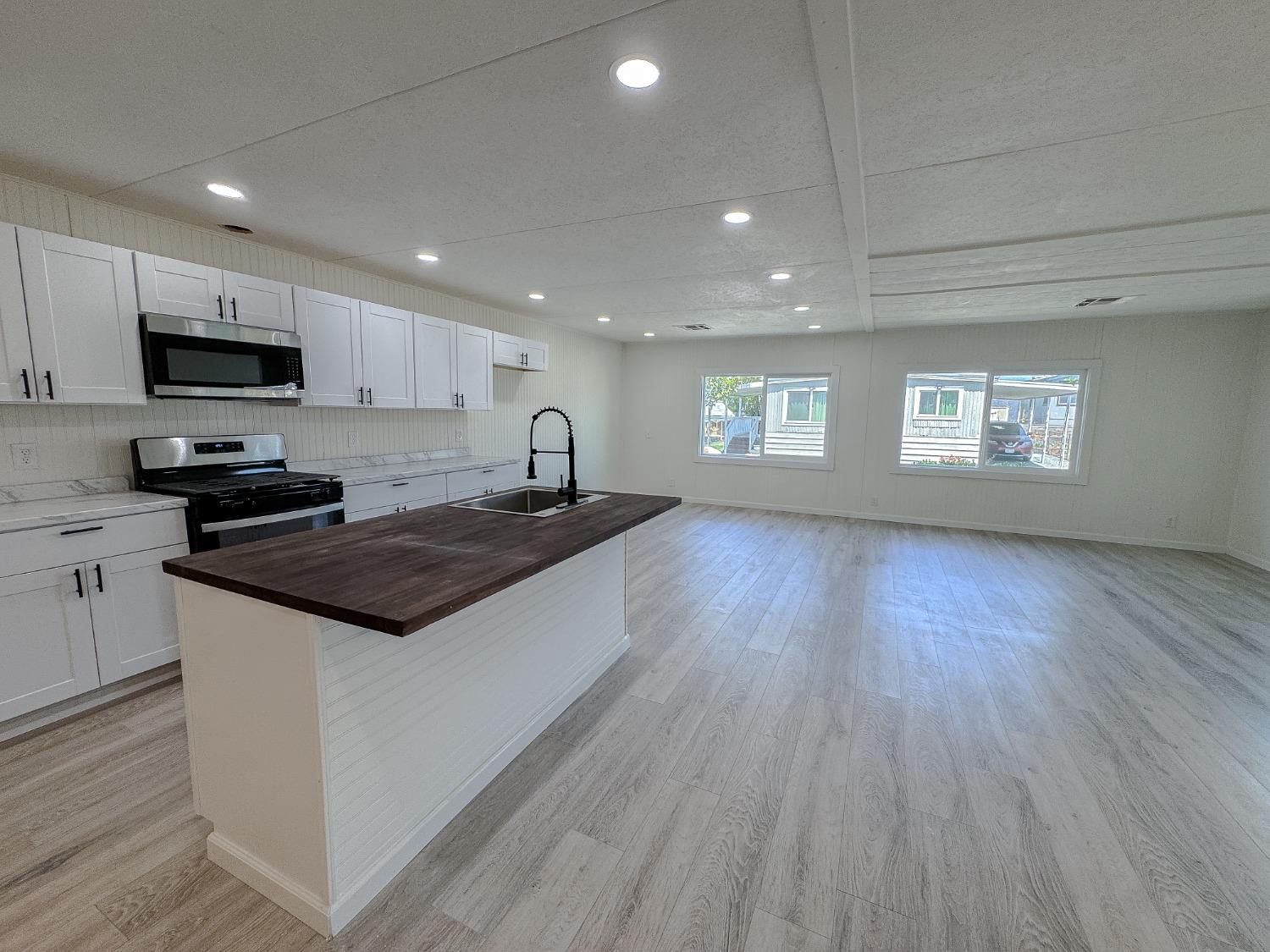 Detail Gallery Image 22 of 48 For 5836 Stonyford, Sacramento,  CA 95842 - 3 Beds | 2 Baths