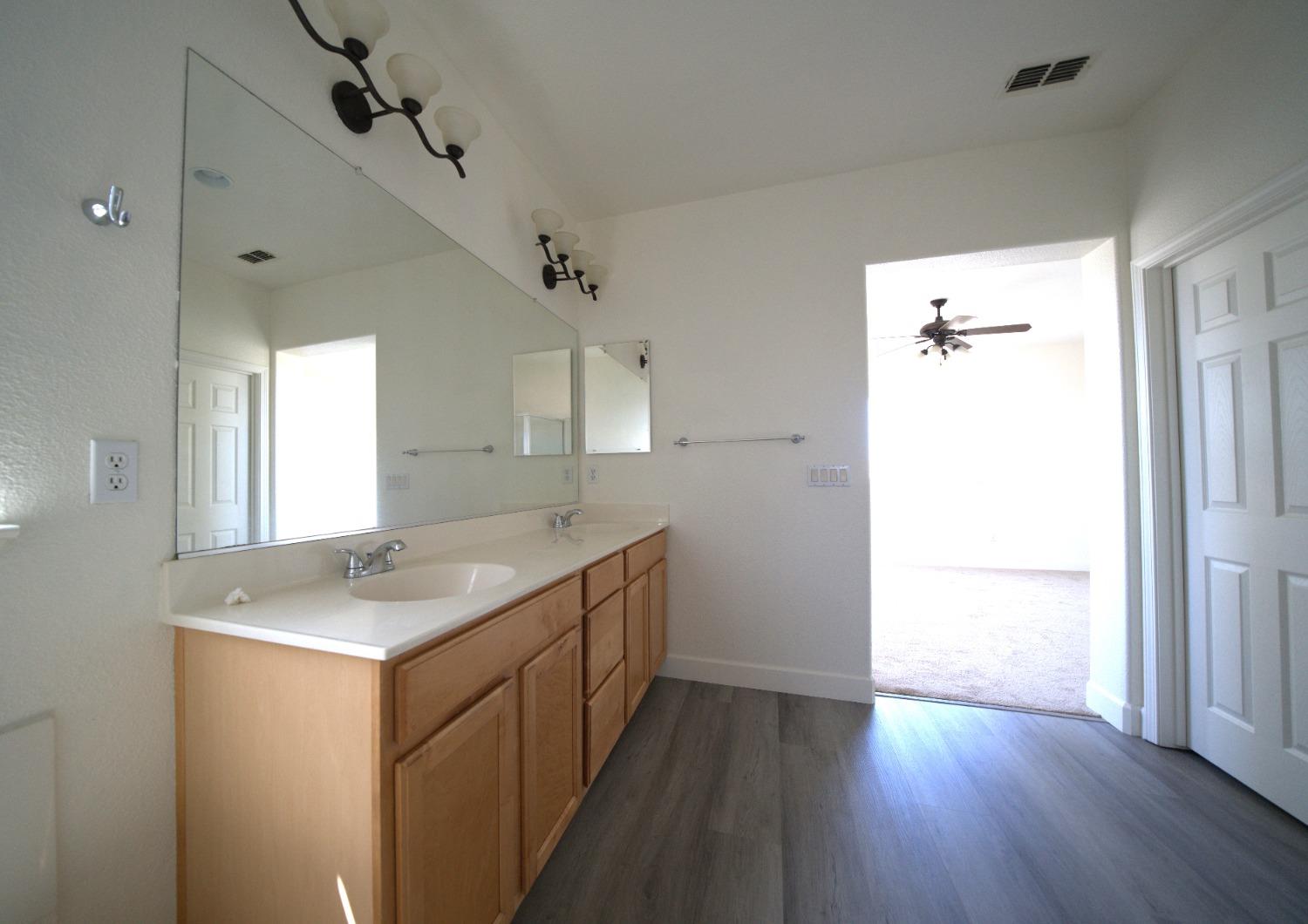 Marlaw Way, Elk Grove, California image 21