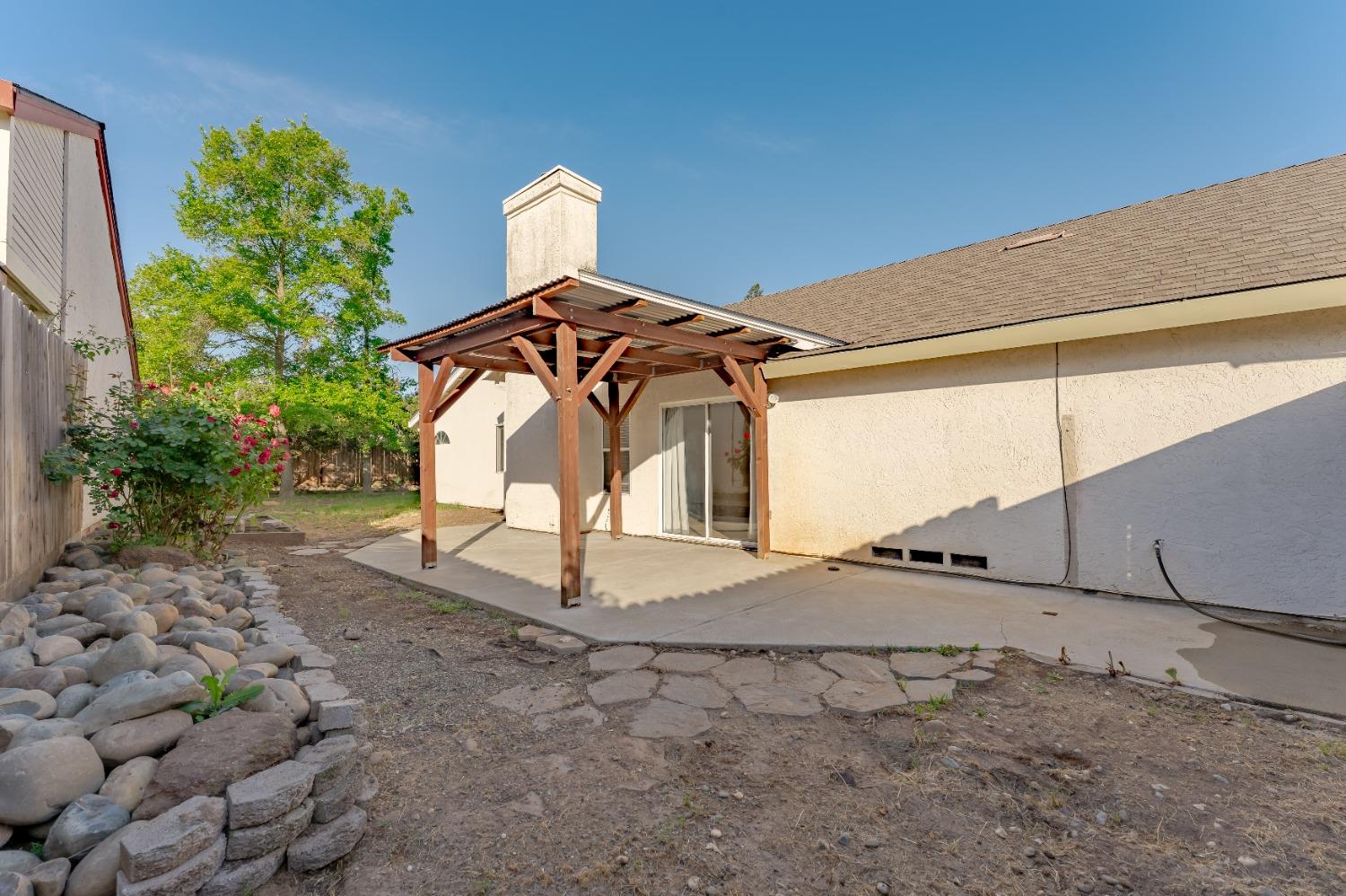 Detail Gallery Image 5 of 24 For 8156 Westray Dr, Sacramento,  CA 95829 - 3 Beds | 2 Baths