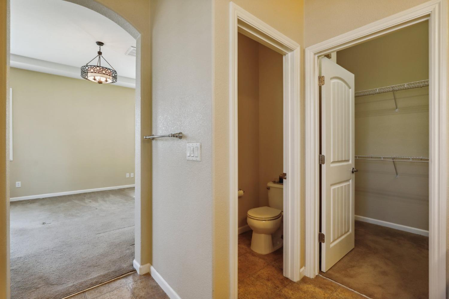 Detail Gallery Image 31 of 41 For 8040 Linda Isle Ln, Sacramento,  CA 95831 - 3 Beds | 2 Baths
