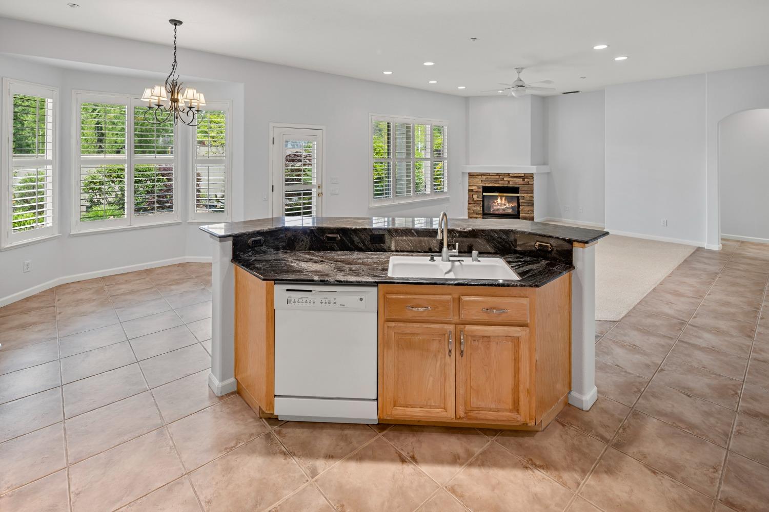Pleasant Creek Drive, Rocklin, California image 15