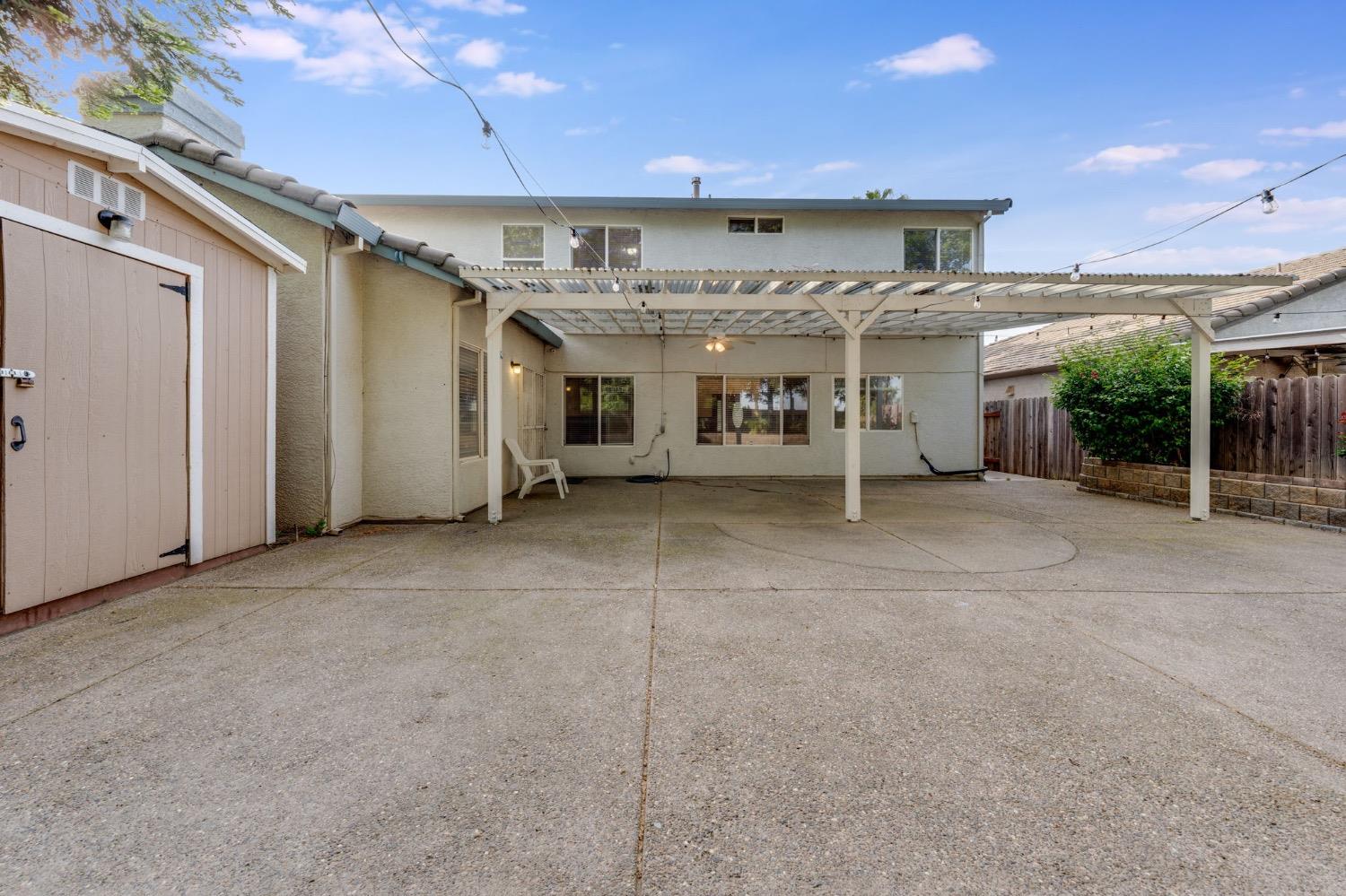 E Valley Drive, Elk Grove, California image 33