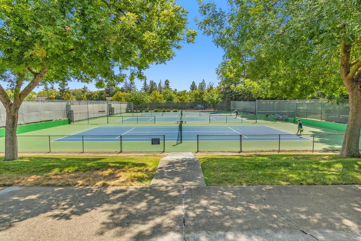 Lake Terrace Circle, Davis, California image 41