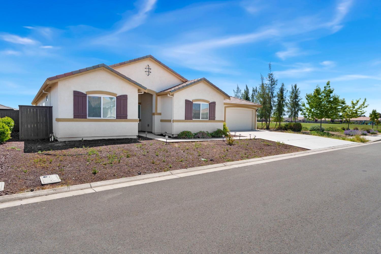 Abbeylane Way, Olivehurst, California image 2