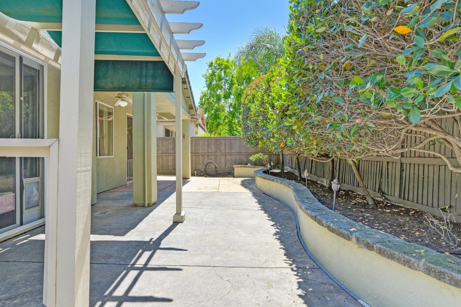 Detail Gallery Image 24 of 24 For 251 Perazul Cir, Sacramento,  CA 95835 - 1 Beds | 2 Baths