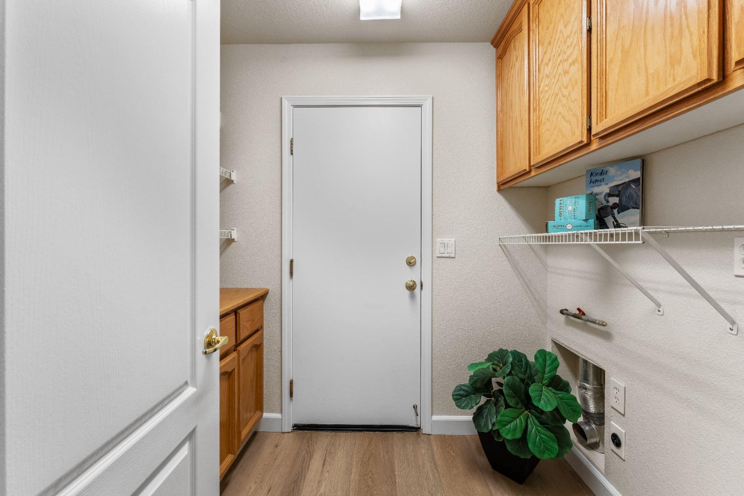 Hadnall Ct, Roseville, California image 34