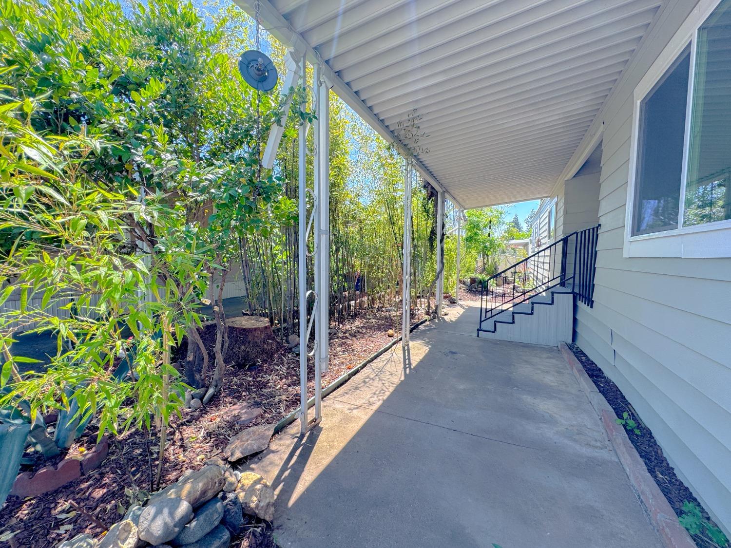 Detail Gallery Image 6 of 48 For 5836 Stonyford, Sacramento,  CA 95842 - 3 Beds | 2 Baths