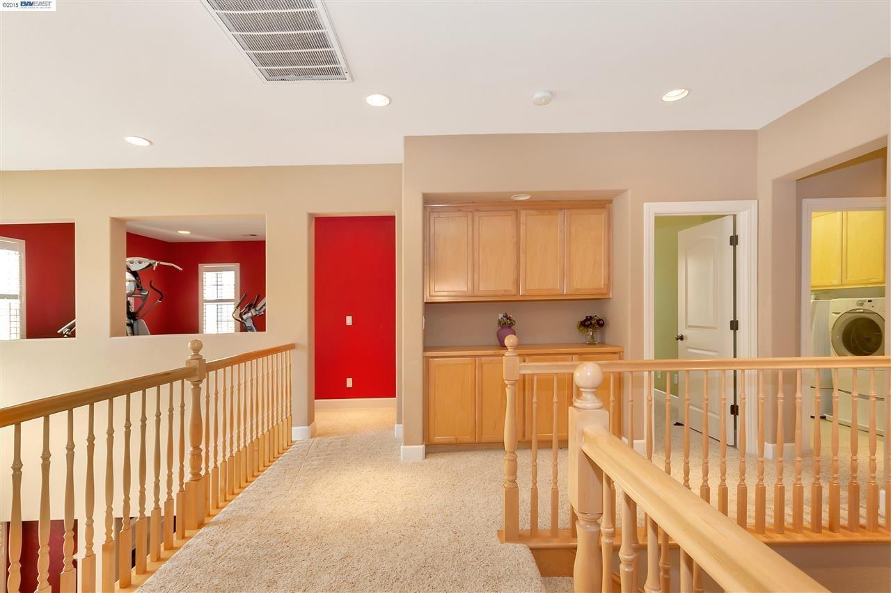 Detail Gallery Image 15 of 29 For 2159 Mornington Ln, San Ramon,  CA 94582 - 4 Beds | 3 Baths