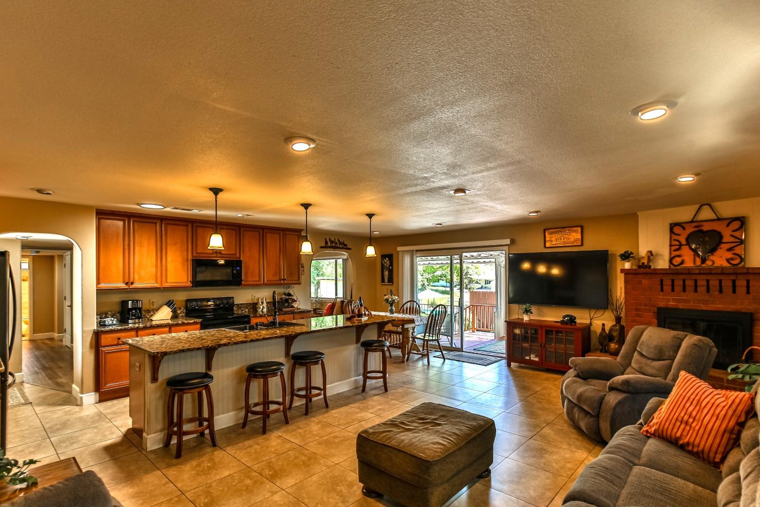Dias Lane, Loomis, California image 4