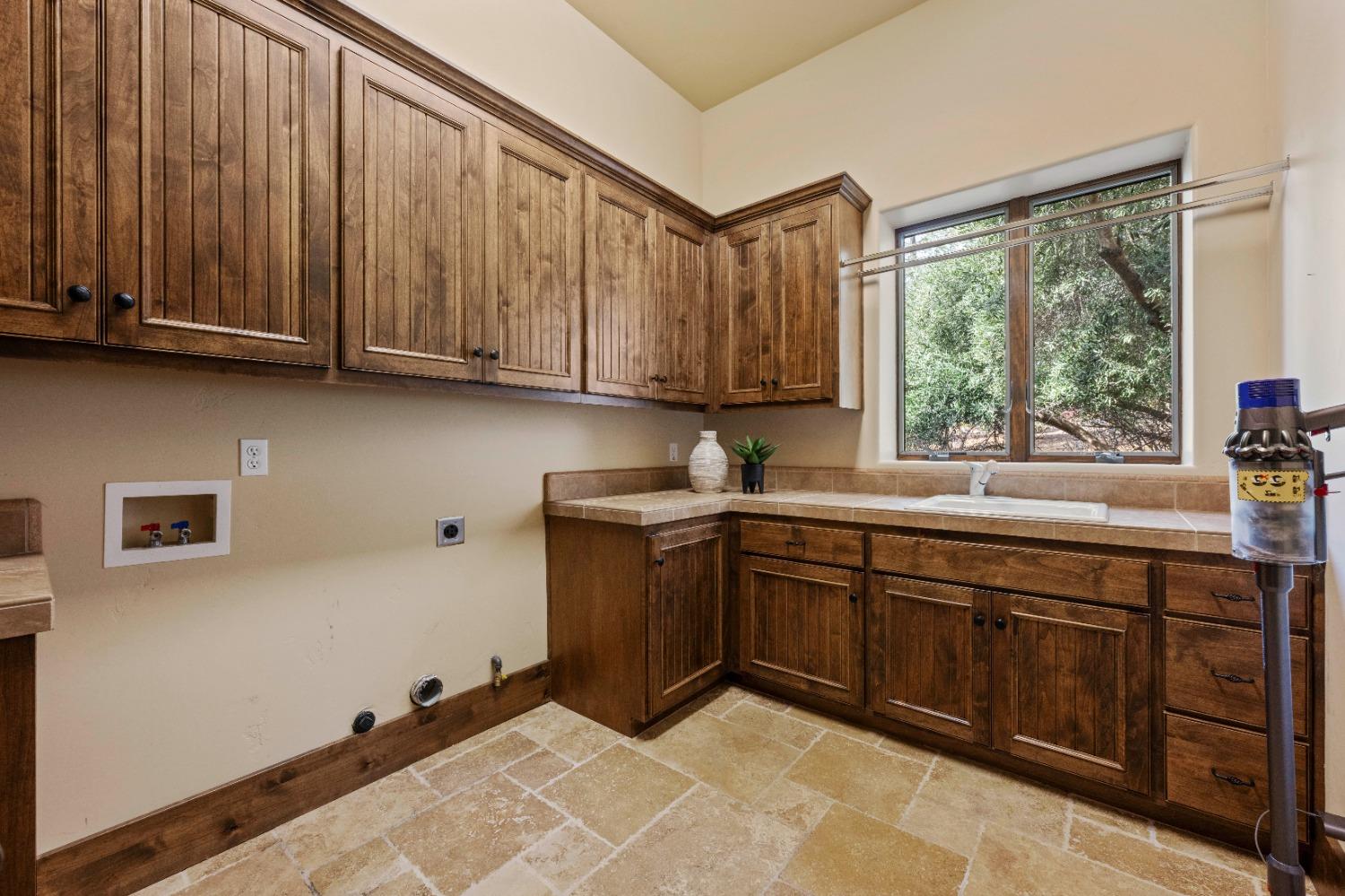Detail Gallery Image 46 of 90 For 16279 Winchester Club Dr, Meadow Vista,  CA 95722 - 4 Beds | 5/1 Baths