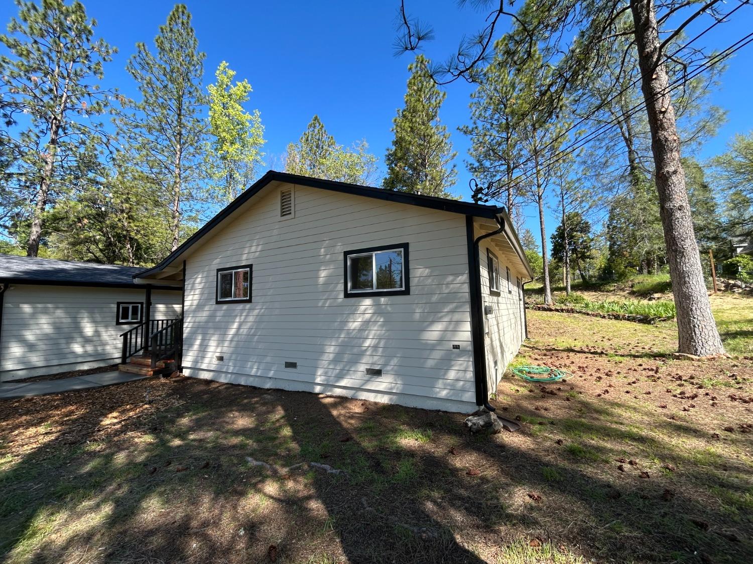 Newtown Road, Nevada City, California image 33