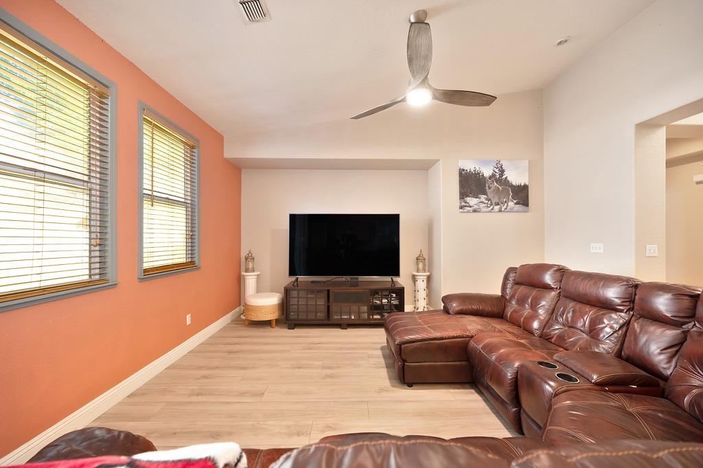 Detail Gallery Image 34 of 64 For 7805 Megan Ann Ct, Antelope,  CA 95843 - 2 Beds | 2 Baths