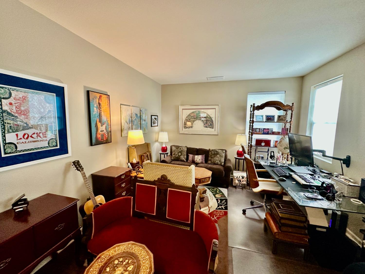 Detail Gallery Image 9 of 28 For 702 Anne Marie Way, Isleton,  CA 95641 - 3 Beds | 3 Baths