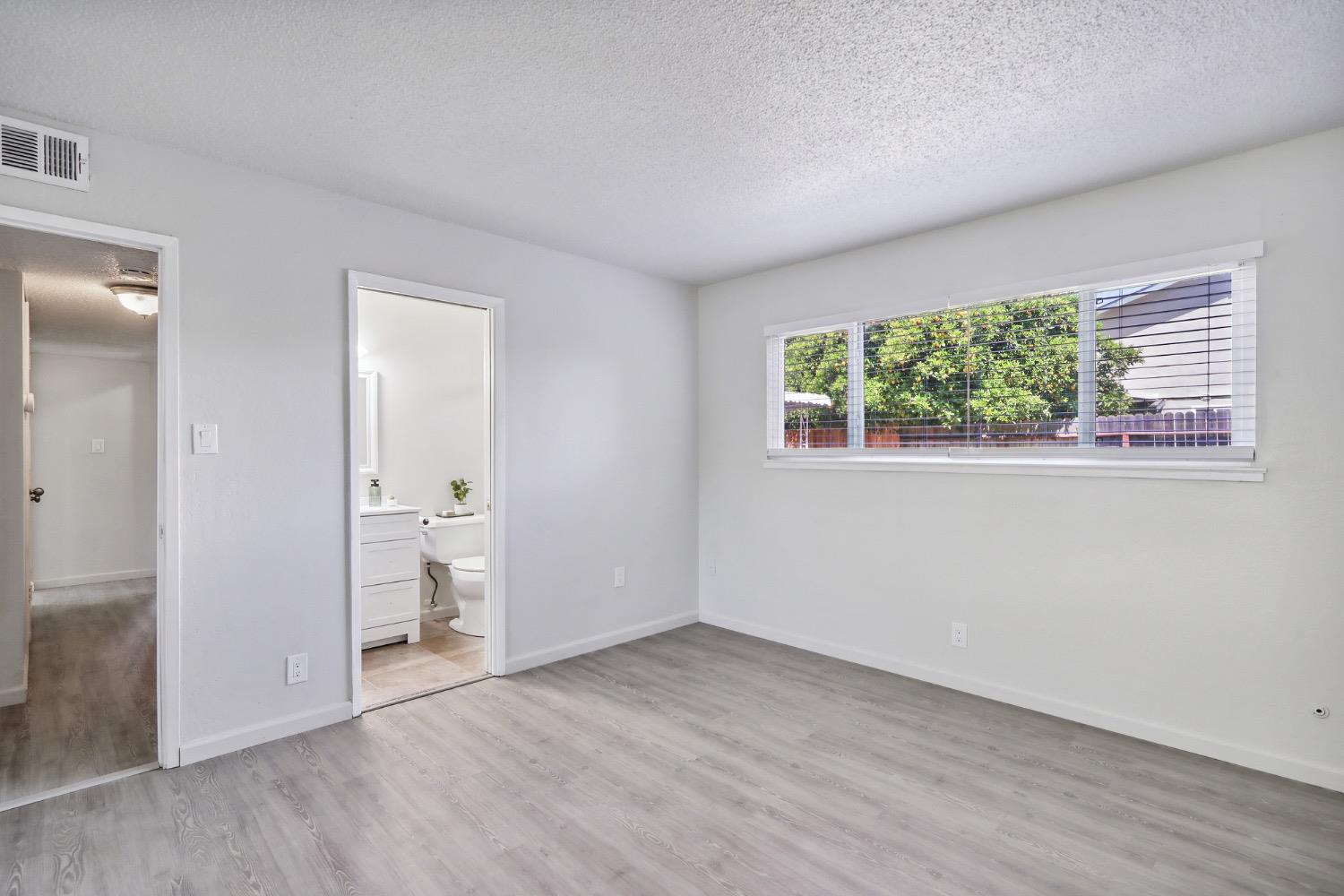 Detail Gallery Image 26 of 44 For 9101 La Riviera Dr, Sacramento,  CA 95826 - 4 Beds | 2 Baths