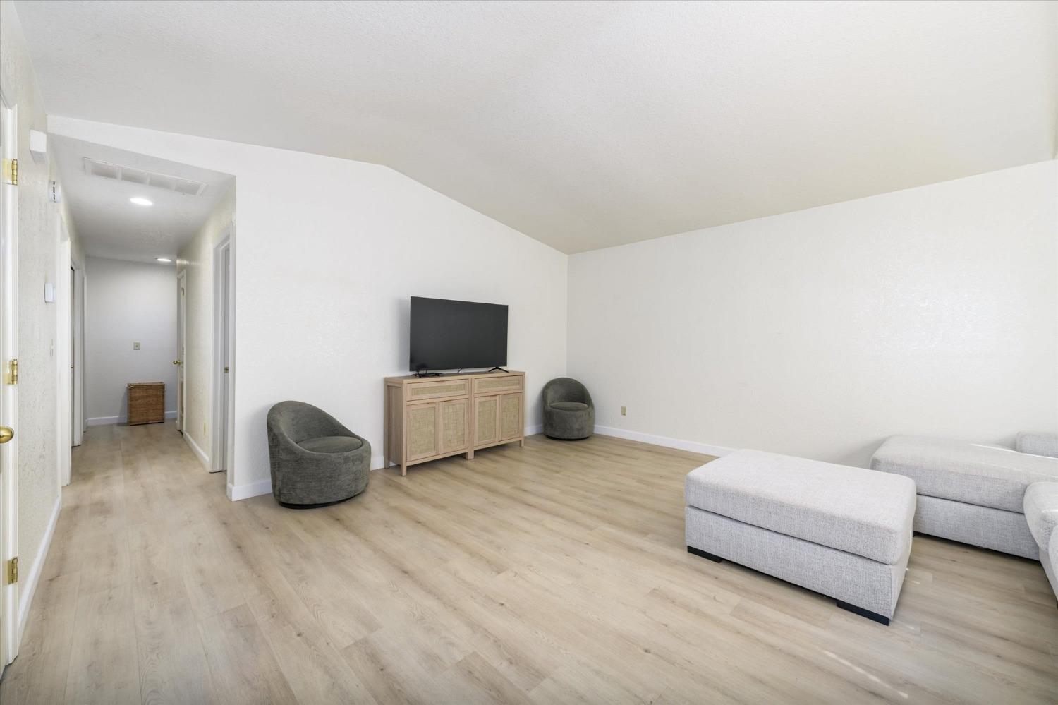 Clarion Court, Placerville, California image 6