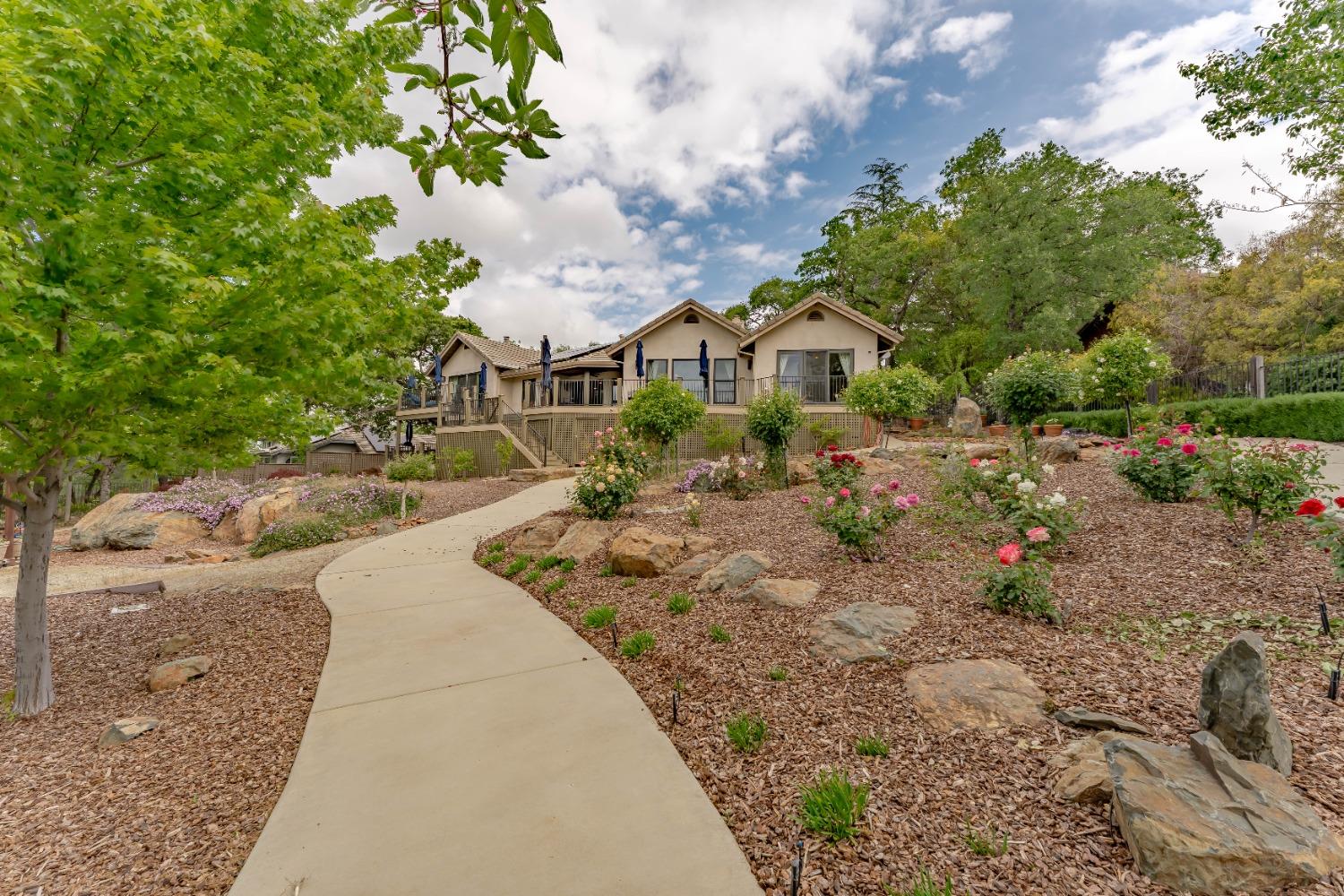 Fairway Court, Auburn, California image 32