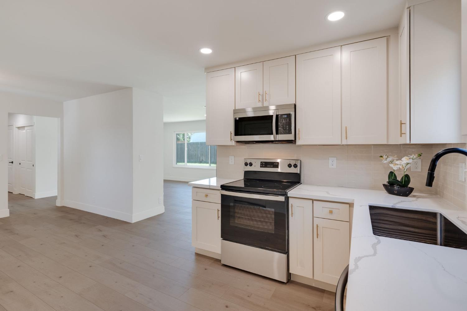 Saybrook Drive, Citrus Heights, California image 19