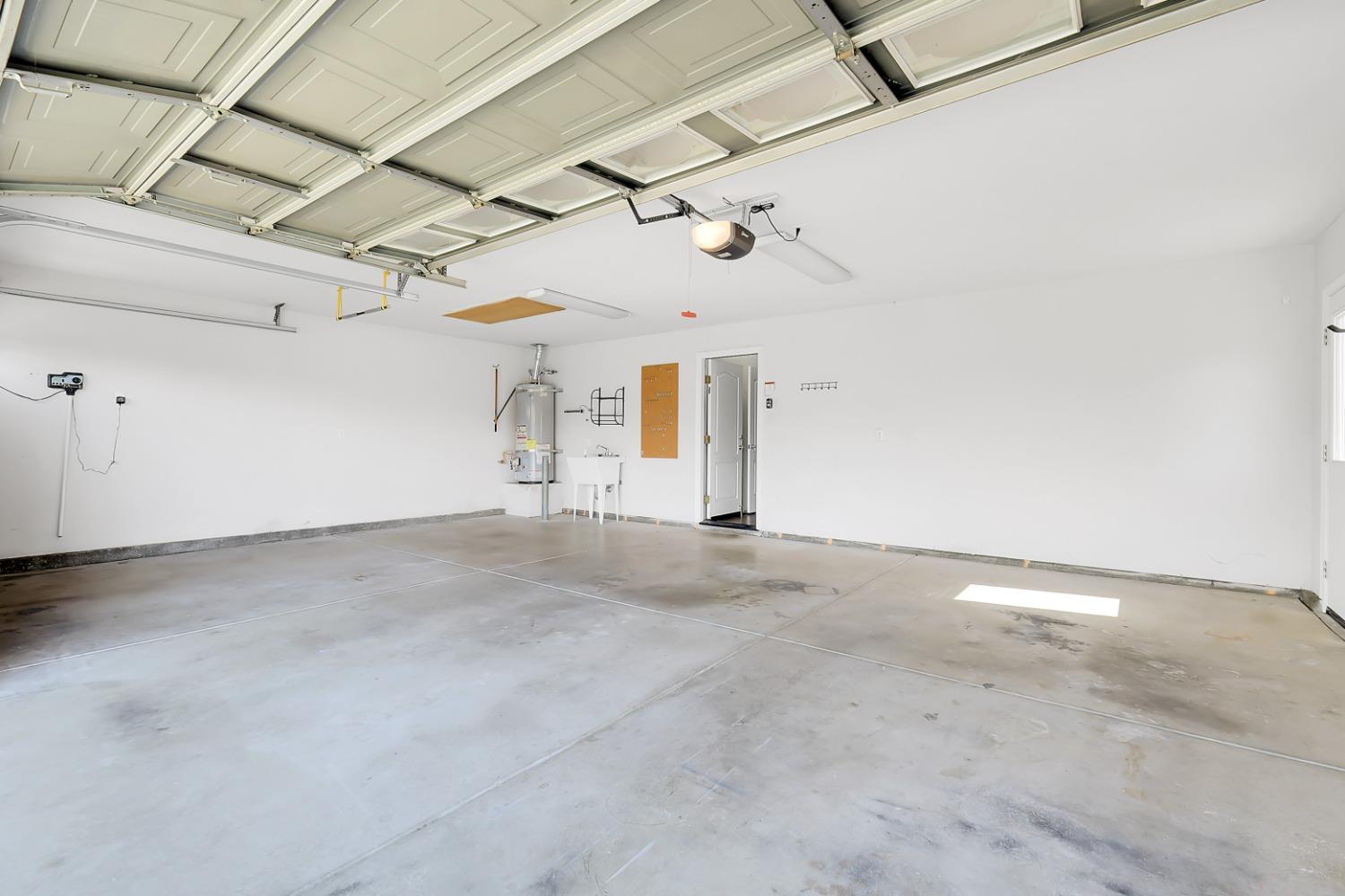 Triff Way, Yuba City, California image 8