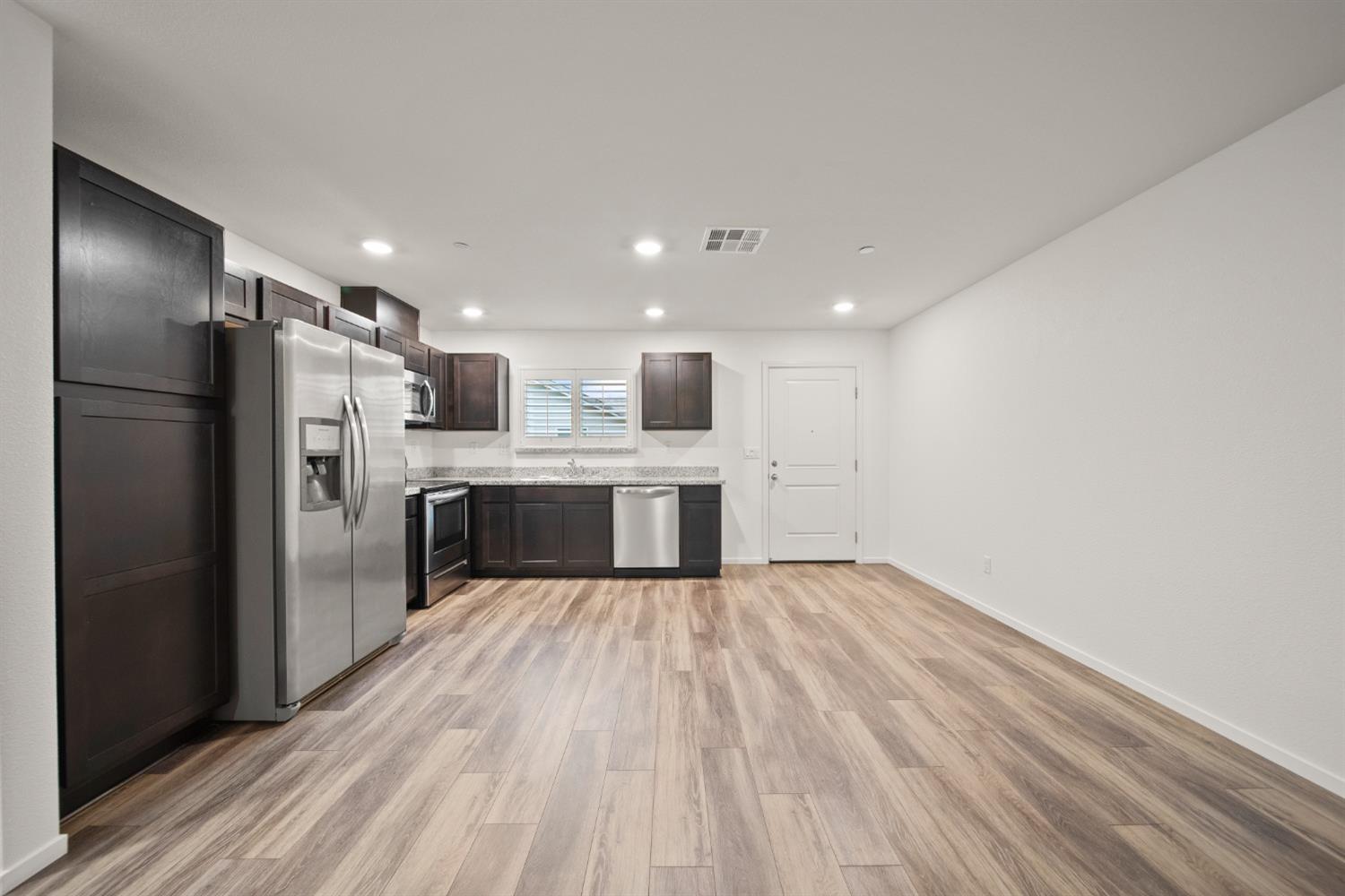 Rynders Way, Sacramento, California image 3