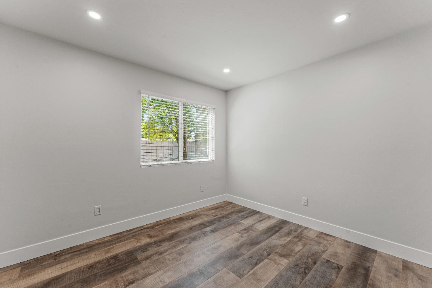 Detail Gallery Image 17 of 39 For 6865 Escallonia Dr, Orangevale,  CA 95662 - 3 Beds | 3 Baths