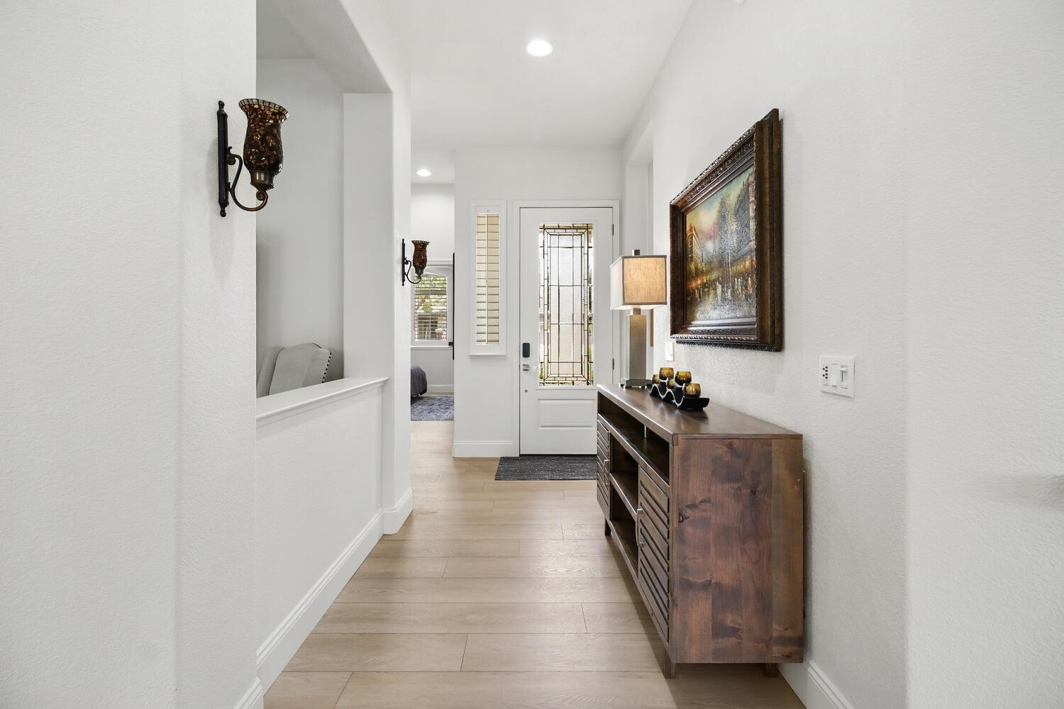 Detail Gallery Image 7 of 85 For 2500 Emerald Lake, Elk Grove,  CA 95758 - 2 Beds | 2 Baths