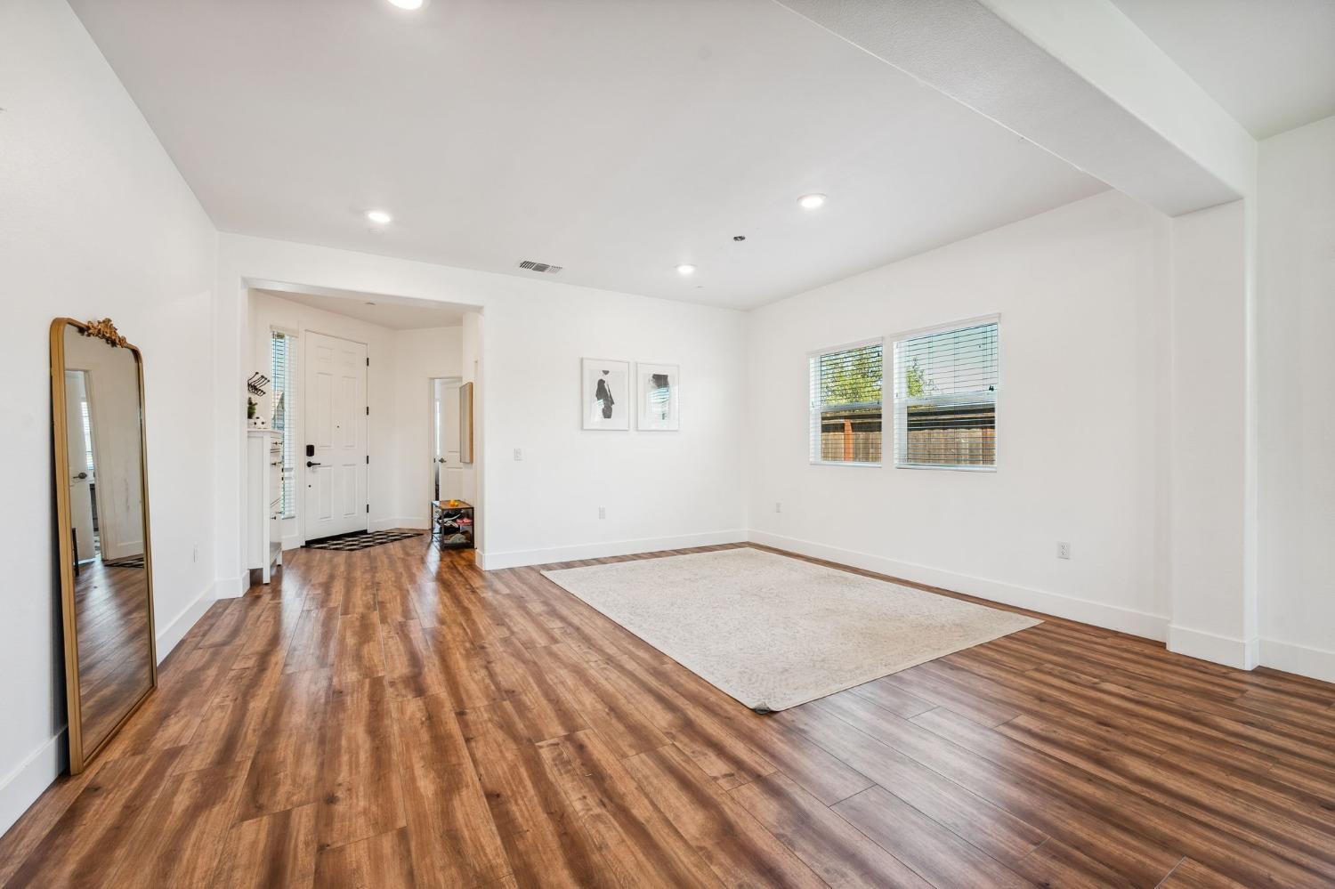 Abbeylane Way, Olivehurst, California image 12