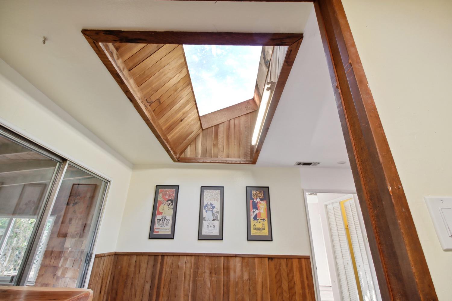 Detail Gallery Image 9 of 57 For 915 Eureka Ave, Davis,  CA 95616 - 6 Beds | 5 Baths