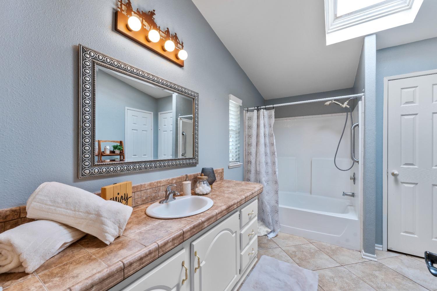 Detail Gallery Image 22 of 88 For 7394 Camp Far West Rd, Wheatland,  CA 95692 - 3 Beds | 2 Baths