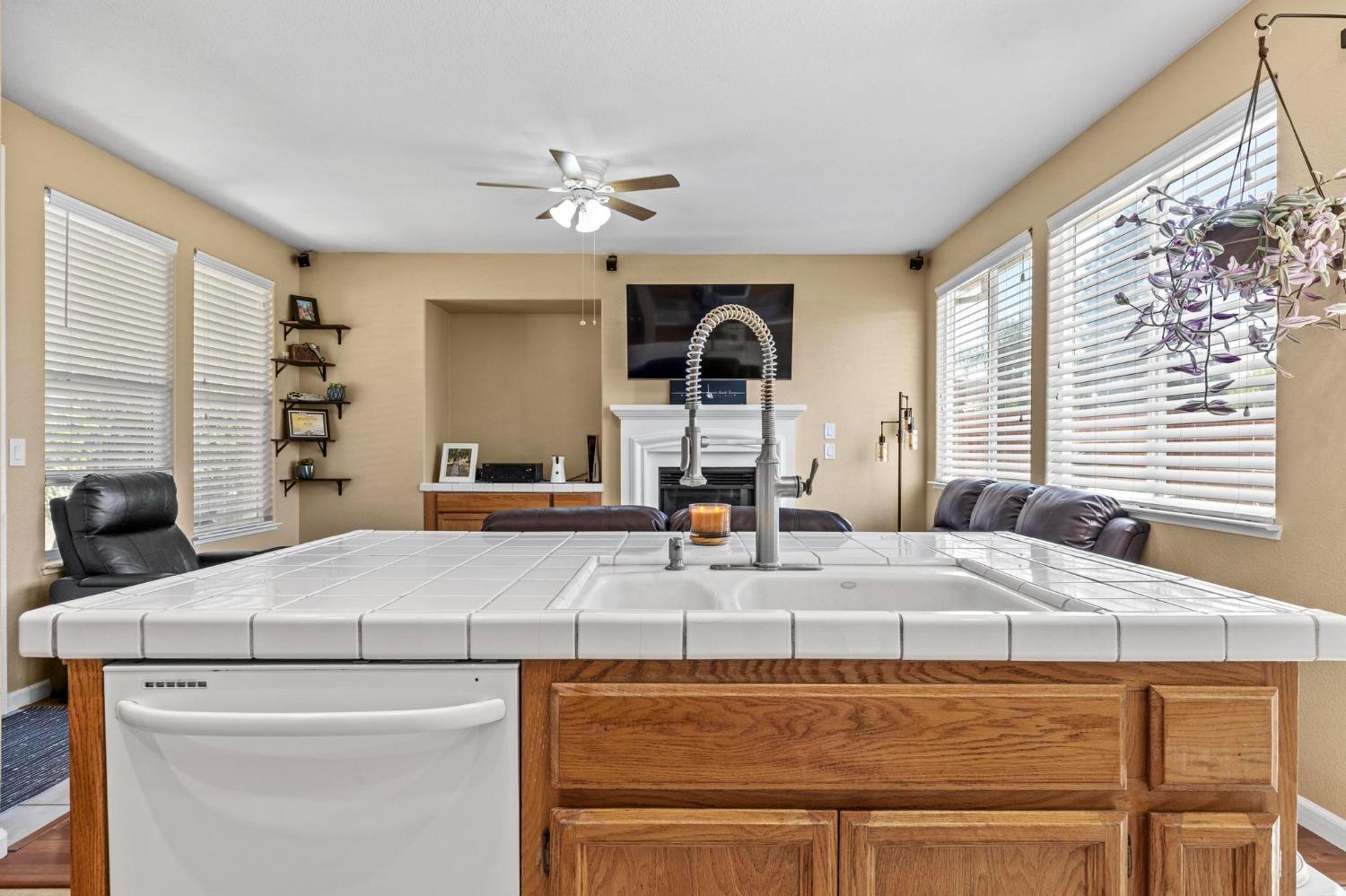 Kneebone Court, Plumas Lake, California image 7