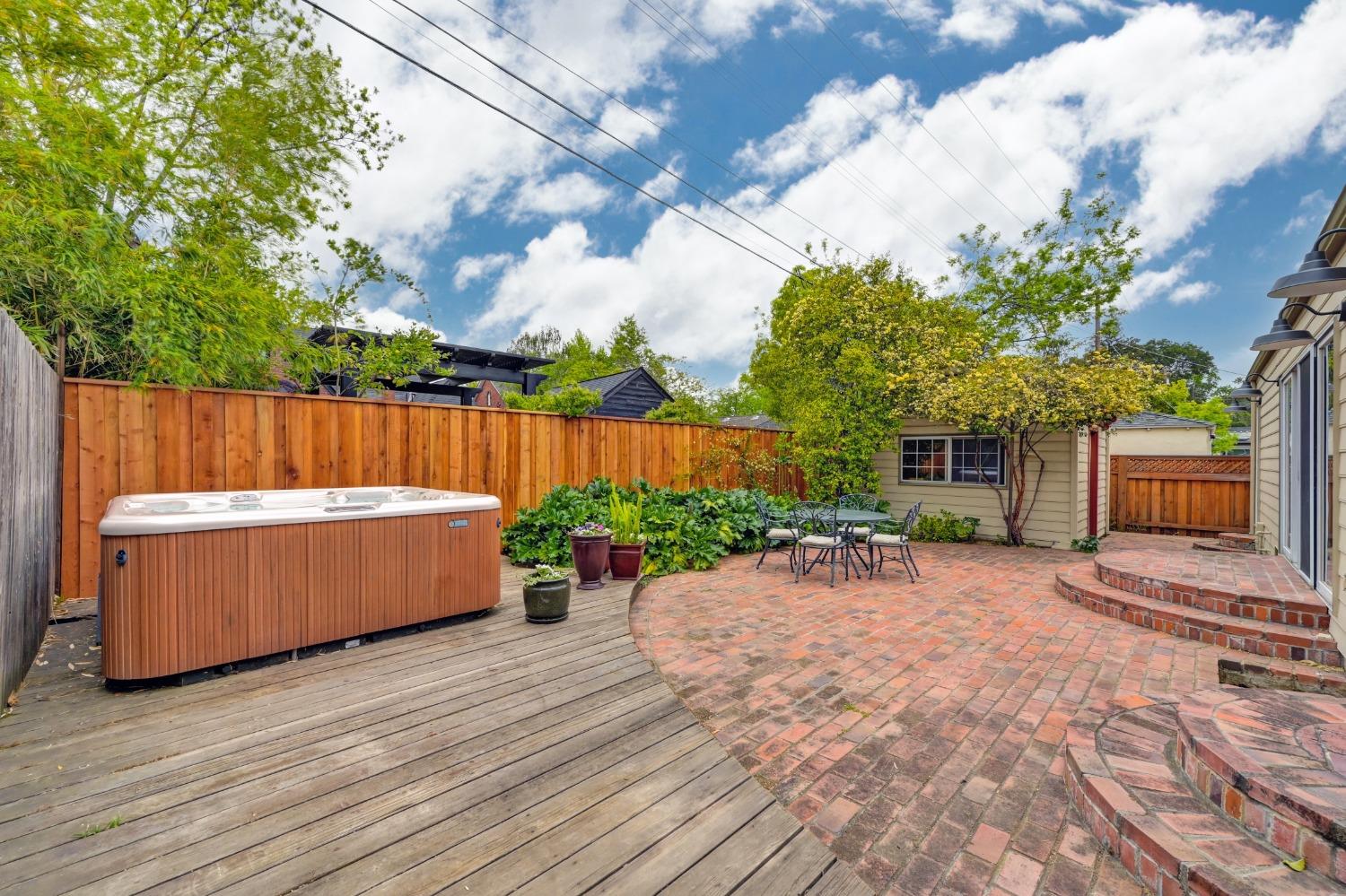 property-img