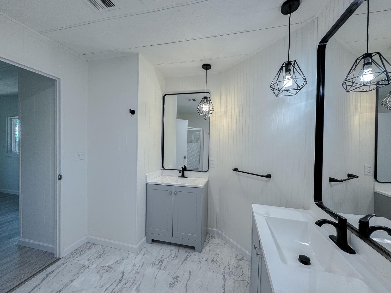 Detail Gallery Image 35 of 48 For 5836 Stonyford, Sacramento,  CA 95842 - 3 Beds | 2 Baths