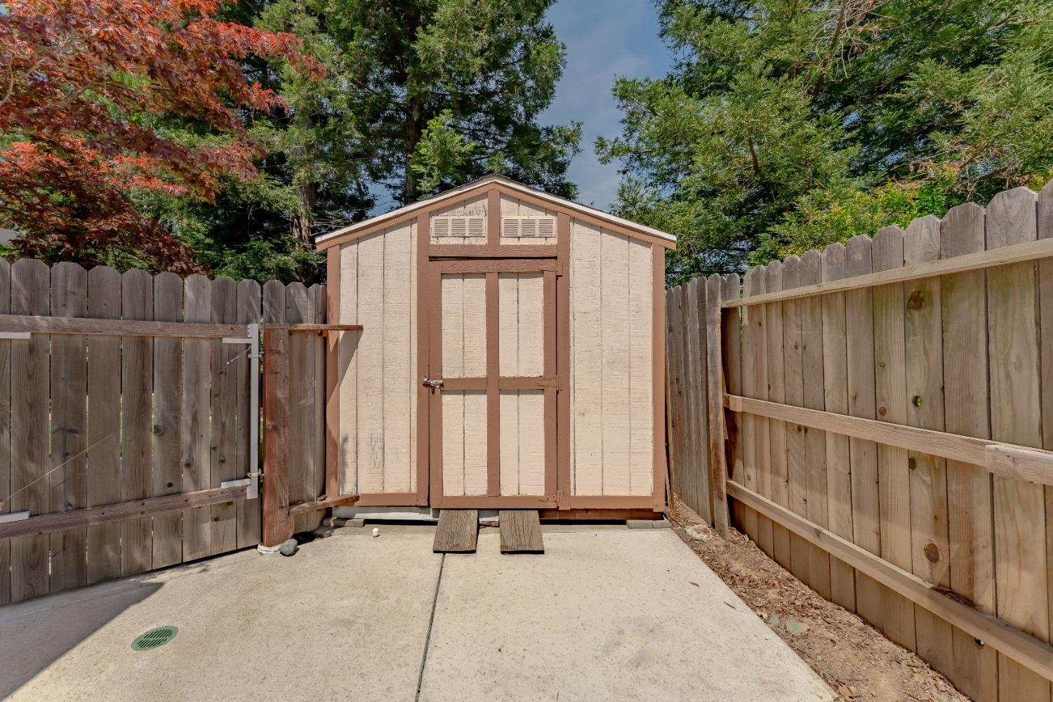 Hadnall Ct, Roseville, California image 45