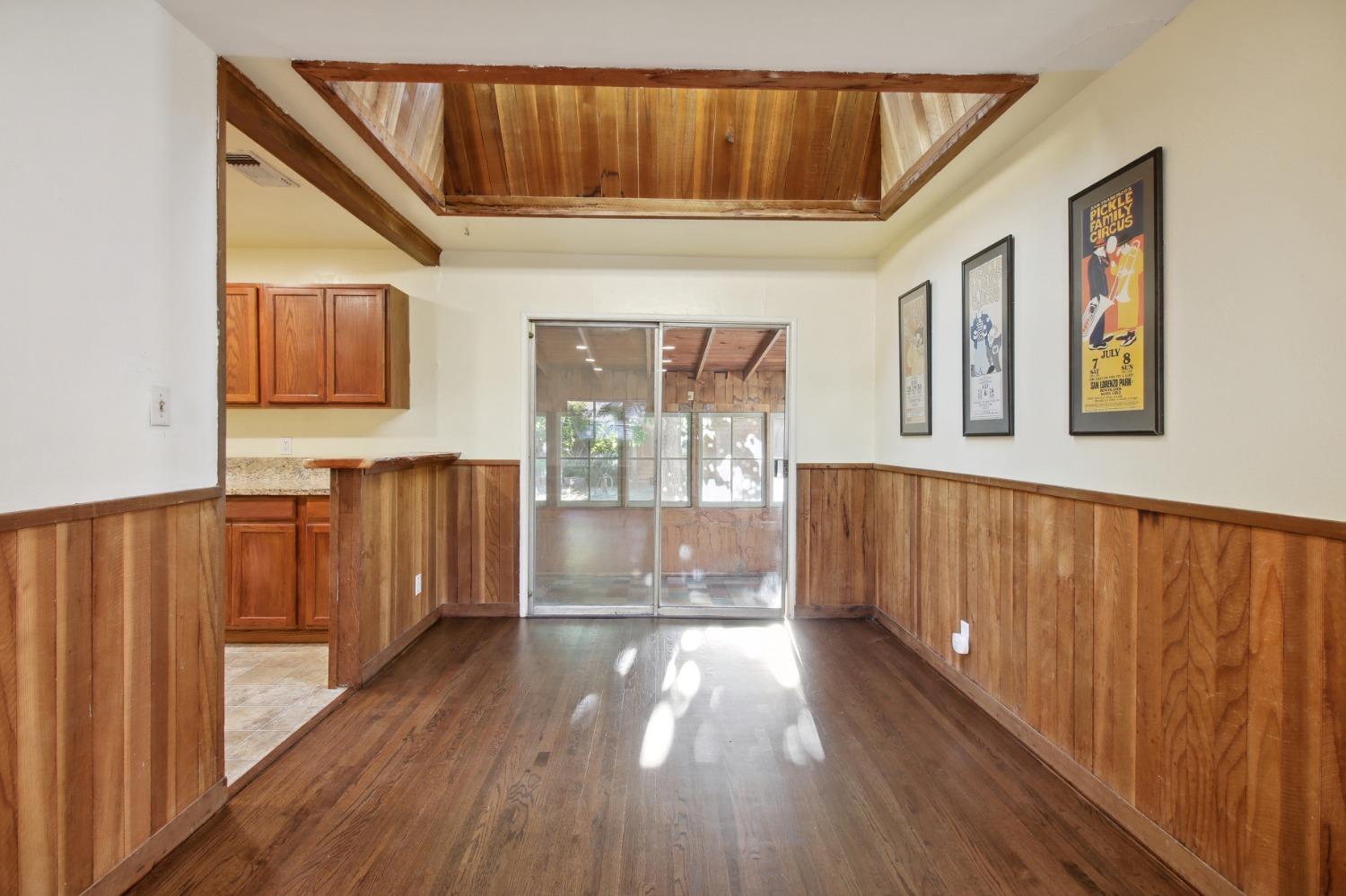 Detail Gallery Image 7 of 57 For 915 Eureka Ave, Davis,  CA 95616 - 6 Beds | 5 Baths