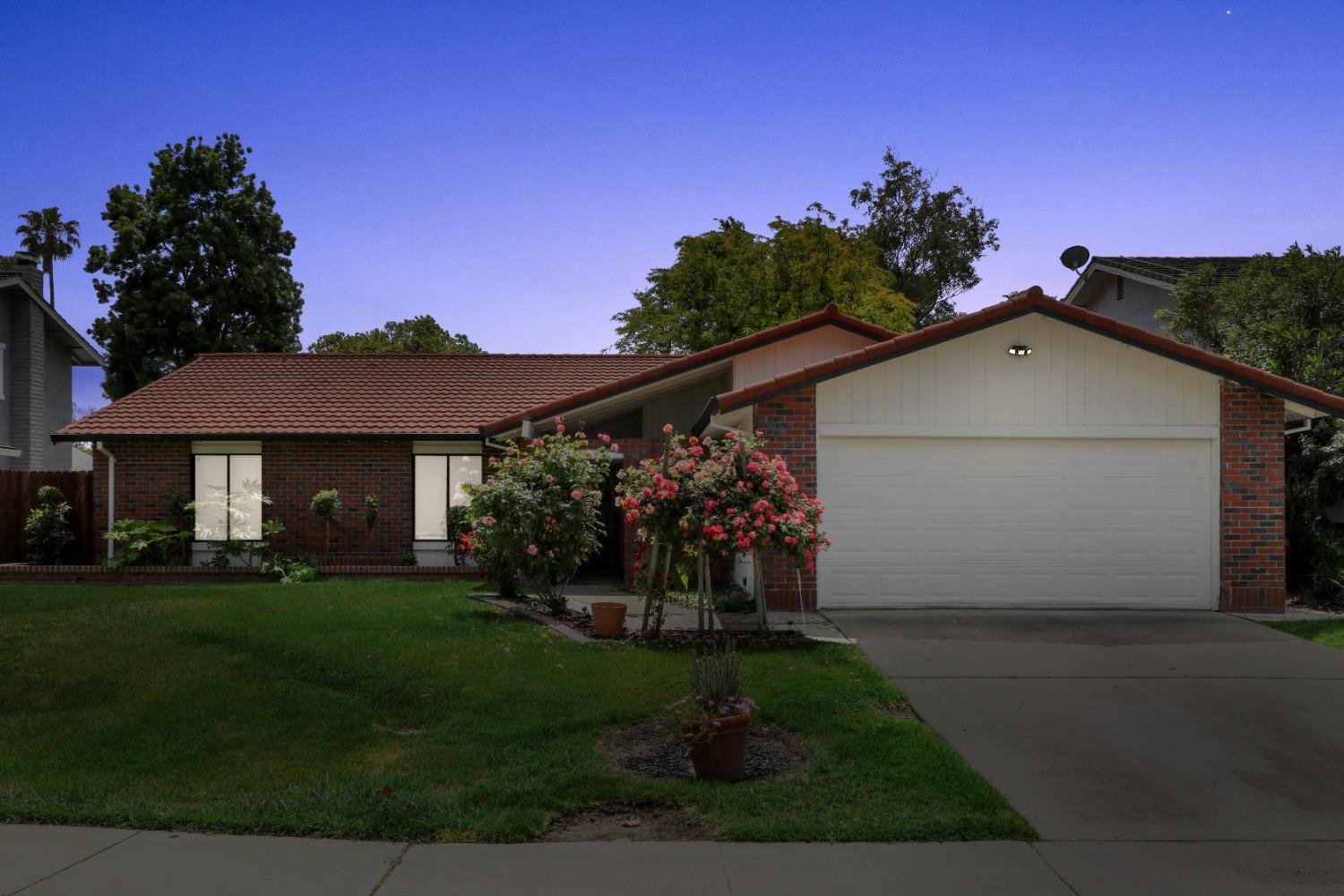 Oakhurst Way, Stockton, California image 39
