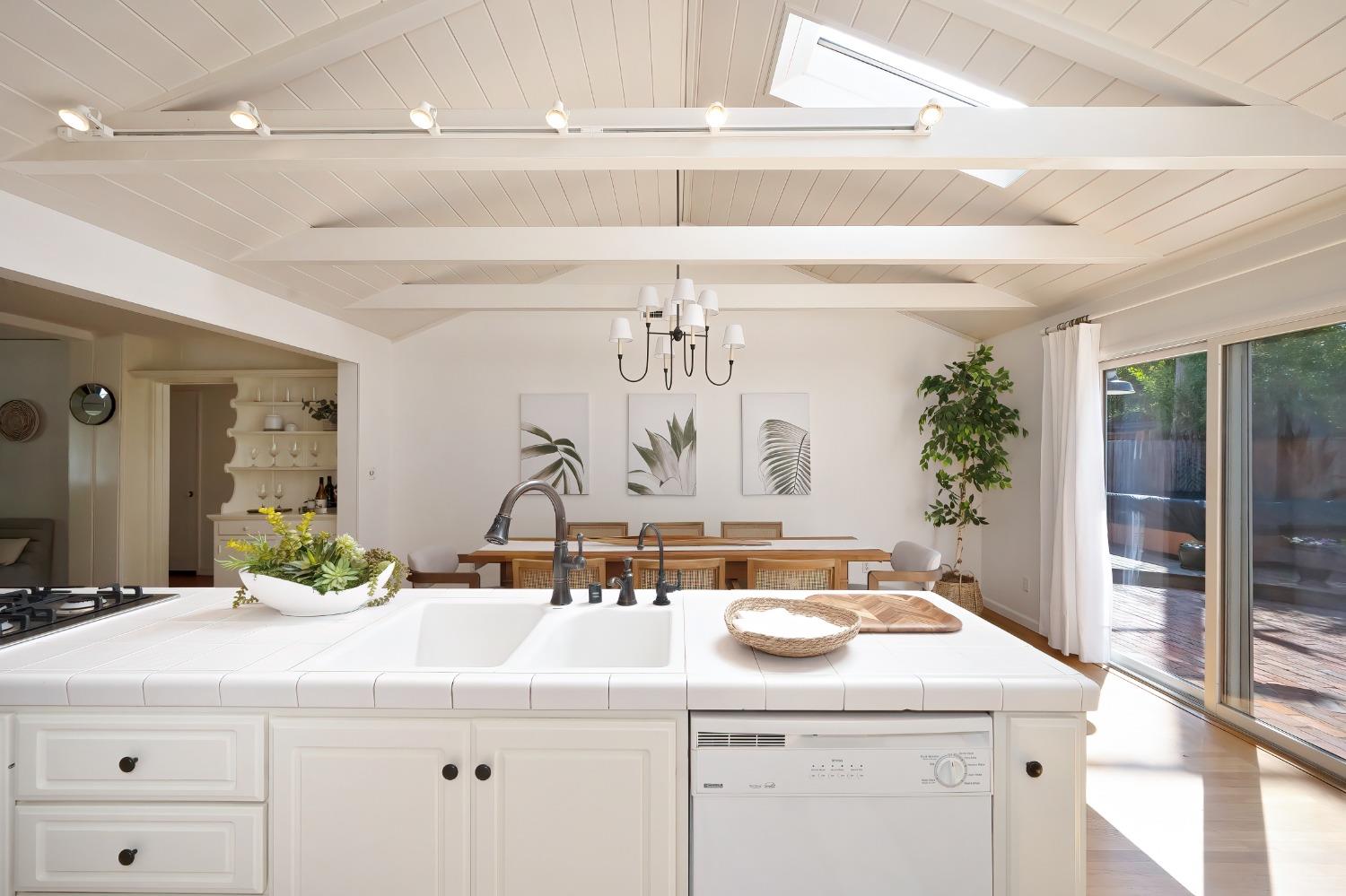 property-img