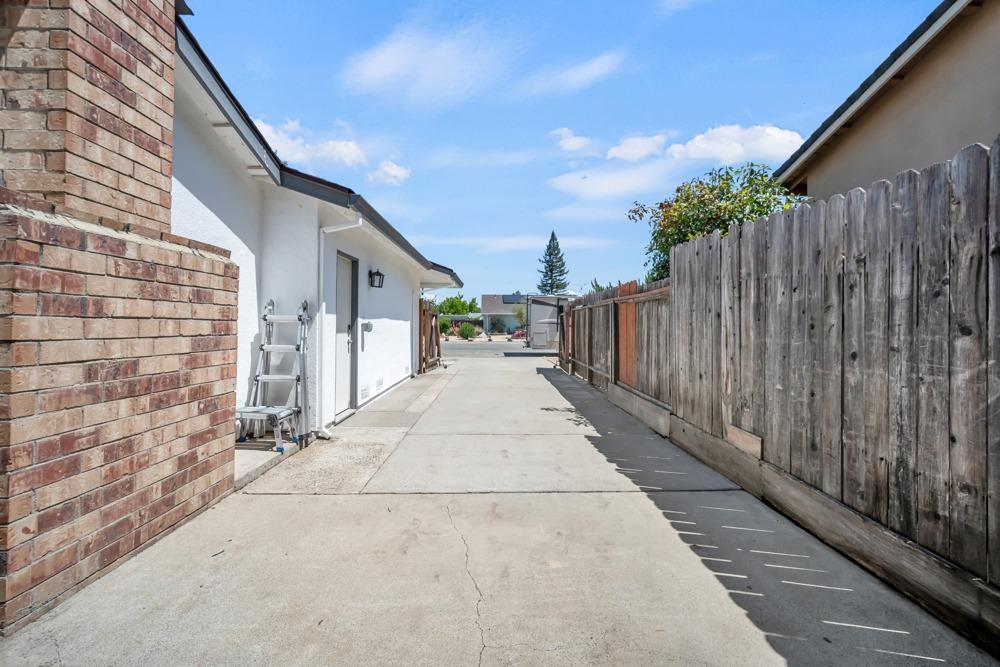 Twin Oaks Avenue, Citrus Heights, California image 28