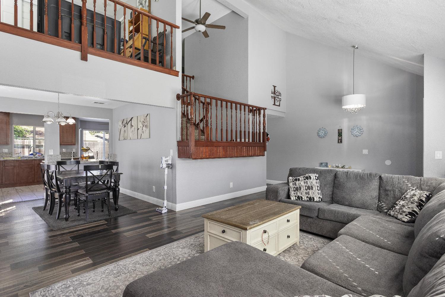 Detail Gallery Image 10 of 30 For 9722 Dublin Ct, Stockton,  CA 95209 - 3 Beds | 2/1 Baths