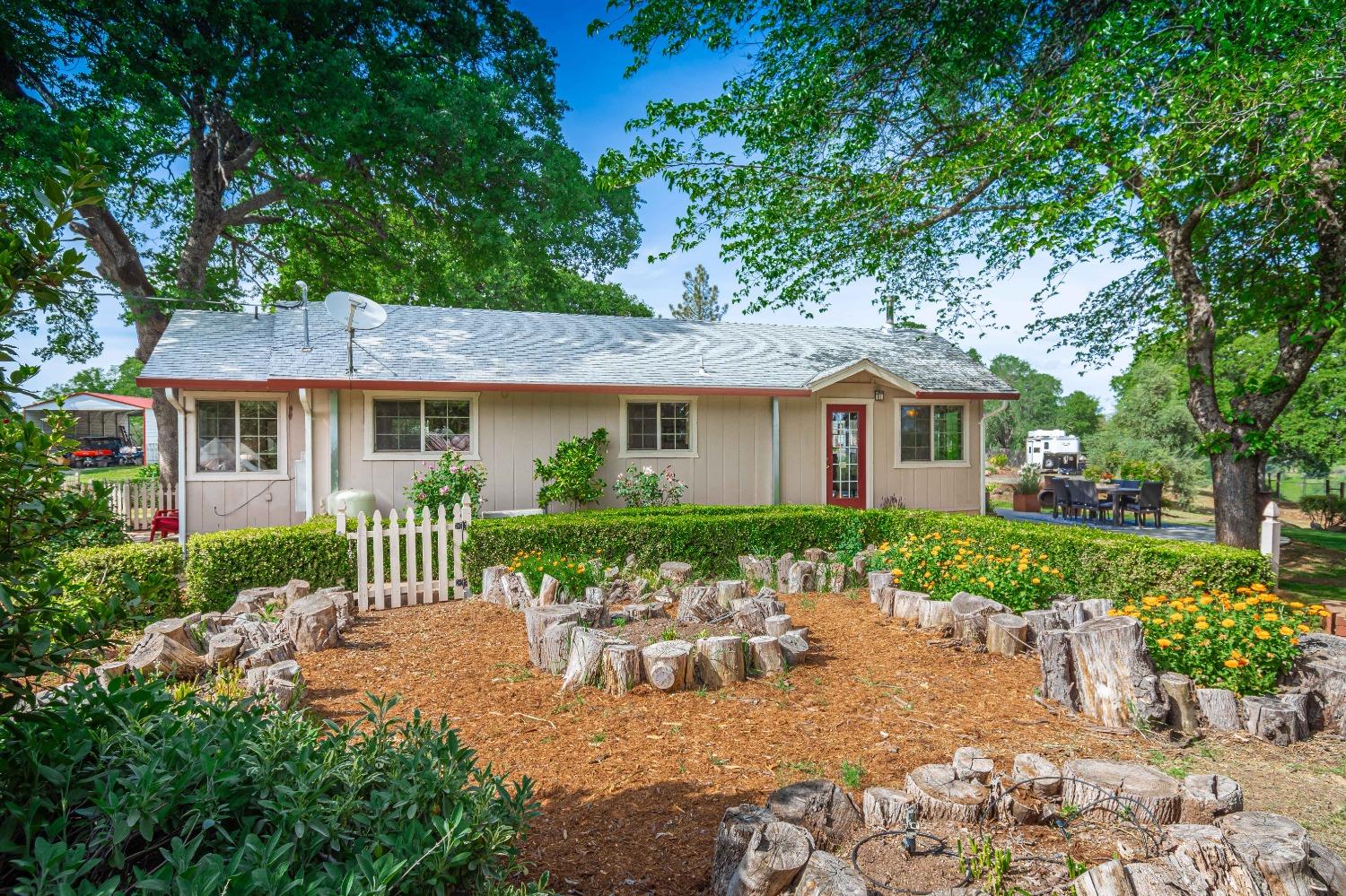 Detail Gallery Image 26 of 49 For 5521 Quail Hollow Rd, Pilot Hill,  CA 95664 - 2 Beds | 2 Baths