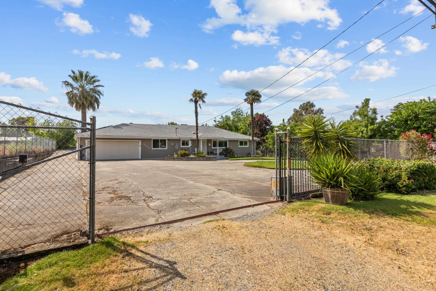 Detail Gallery Image 3 of 40 For 8529 El Verano Ave, Elverta,  CA 95626 - 4 Beds | 2 Baths