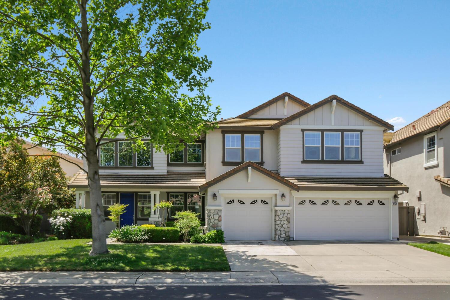 Detail Gallery Image 2 of 82 For 9736 Harrier Way, Elk Grove,  CA 95757 - 4 Beds | 3 Baths