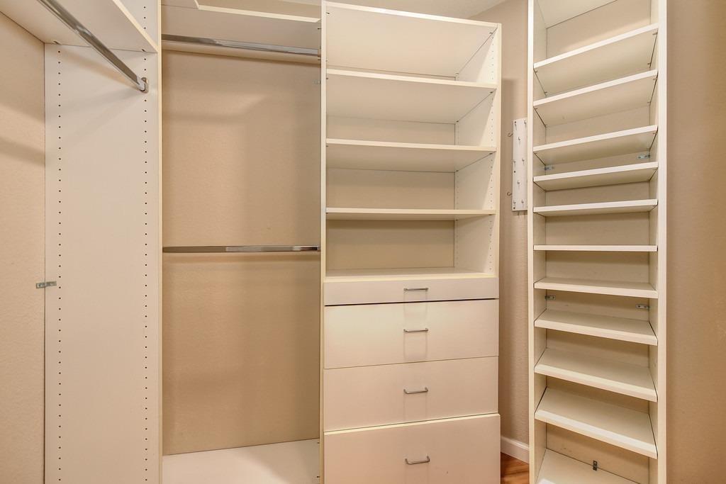 Detail Gallery Image 13 of 22 For 195 River Run Cir, Sacramento,  CA 95833 - 3 Beds | 2 Baths