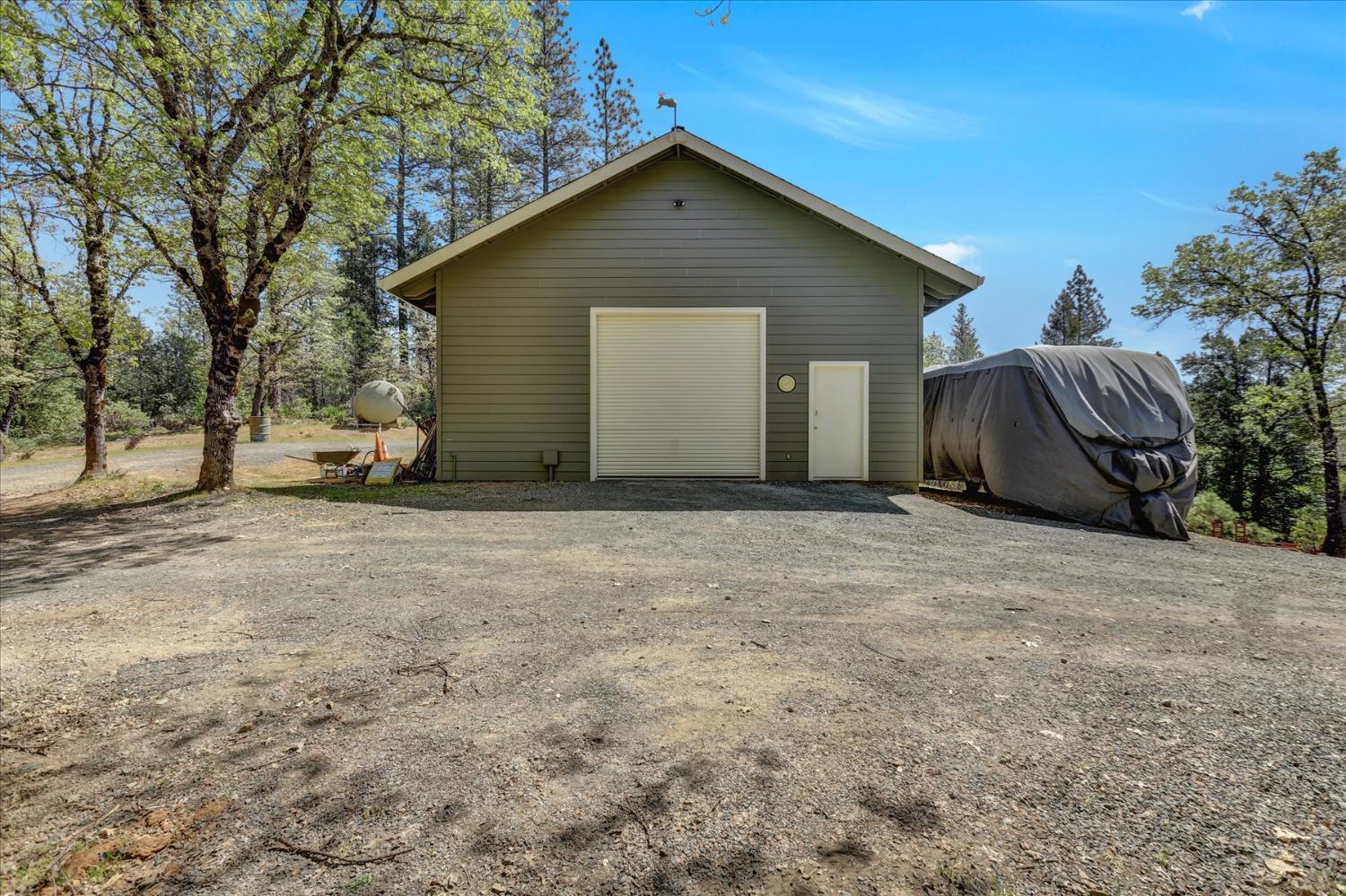 Detail Gallery Image 45 of 80 For 12673 Hoppy Hollow Rd, Grass Valley,  CA 95945 - 4 Beds | 3/1 Baths