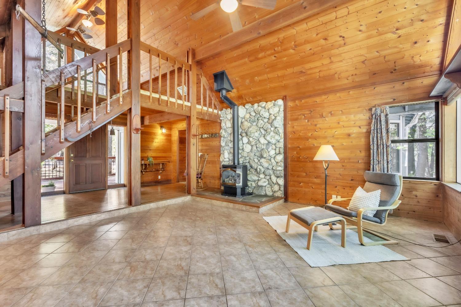 Detail Gallery Image 8 of 40 For 5784 Cold Springs Dr, Foresthill,  CA 95631 - 2 Beds | 2 Baths