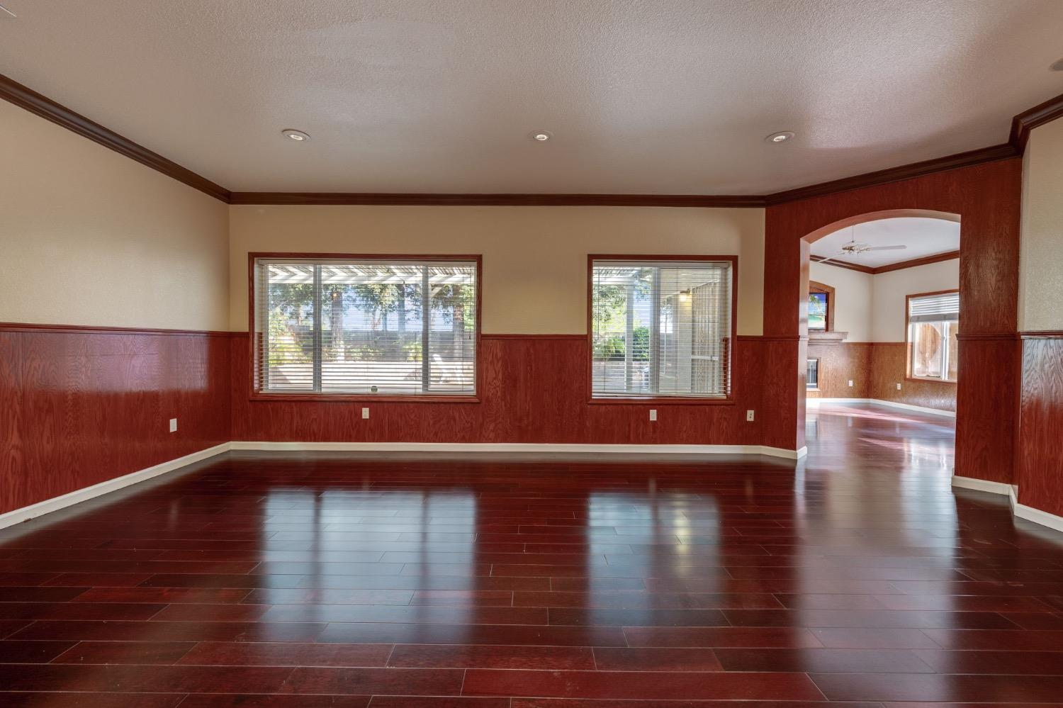 E Valley Drive, Elk Grove, California image 5