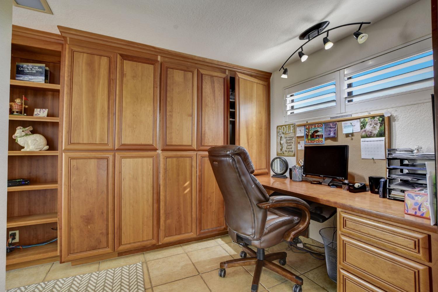 Viewridge Drive, Auburn, California image 25