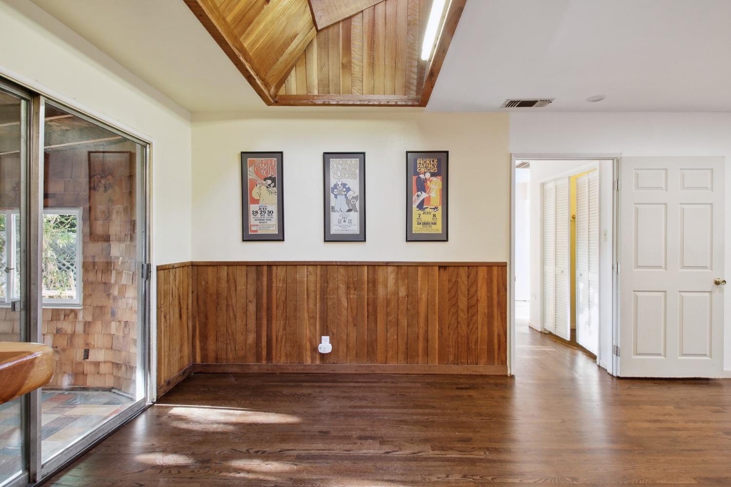 Detail Gallery Image 8 of 57 For 915 Eureka Ave, Davis,  CA 95616 - 6 Beds | 5 Baths