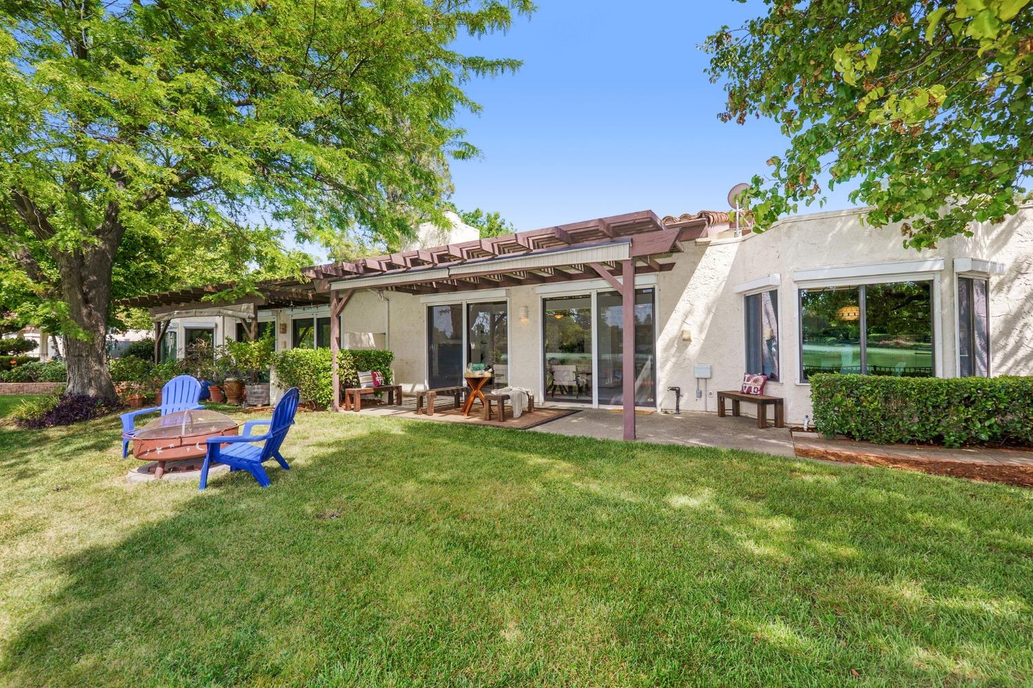 Lake Terrace Circle, Davis, California image 22
