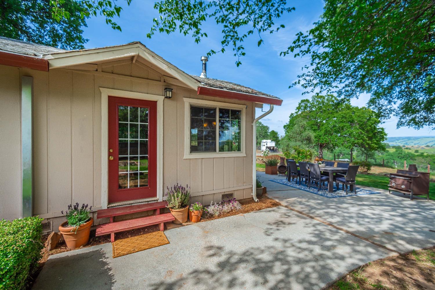 Detail Gallery Image 13 of 49 For 5521 Quail Hollow Rd, Pilot Hill,  CA 95664 - 2 Beds | 2 Baths