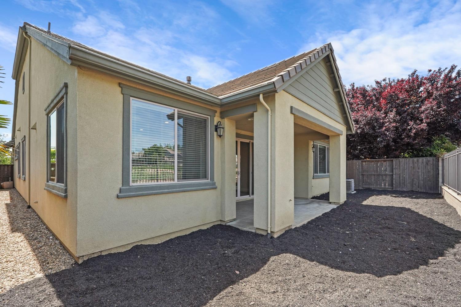 Dazzler Street, Lodi, California image 38